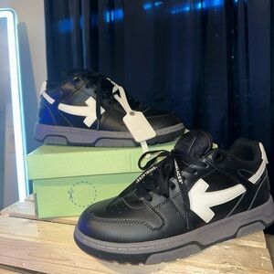 Off-White Out Of Office Black and White